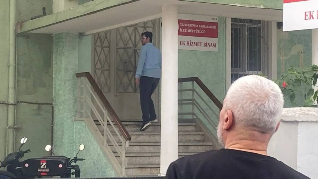 Restoran Bacası Kaleiçi’ni Dumana Boğdu! 3